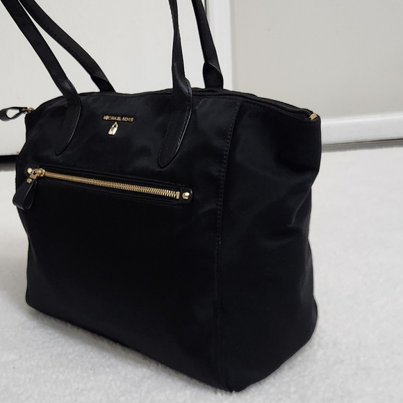 Michael Kors Black Tote Bag - Picture 4 of 15
